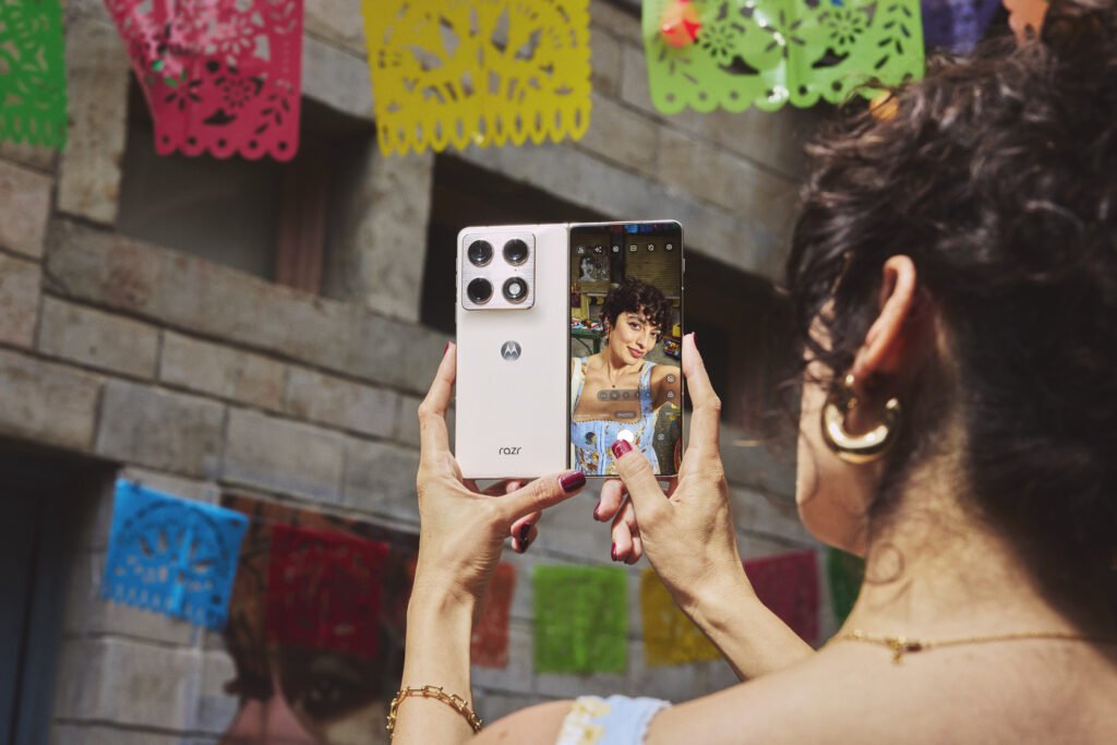 2026-RAZR-SOULMATES-HORIZON-LILY-WHITE-SANDRA-5408