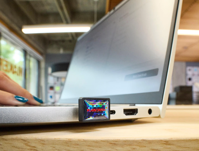 SanDisk Extreme FIT USB-C Flash Drive is a plug-and-play storage device.